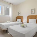 アパート Vivi Homes - Indigo - Pool - Gym - Terrace エステポナ