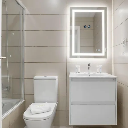 Apartmán Vivi Homes - Indigo - Pool - Gym - Terrace
