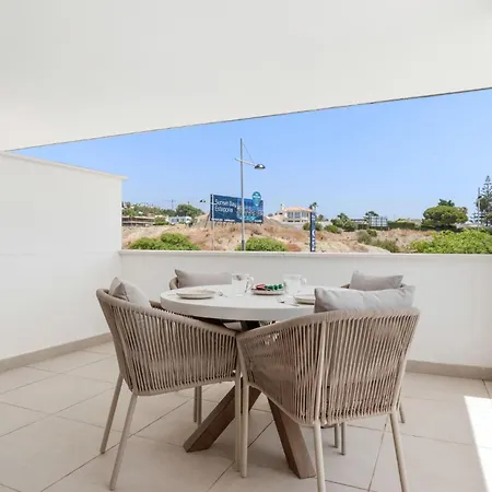 Apartmán Vivi Homes - Indigo - Pool - Gym - Terrace